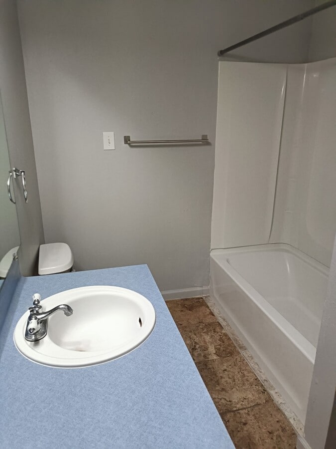 Photo - 125 Thomas St