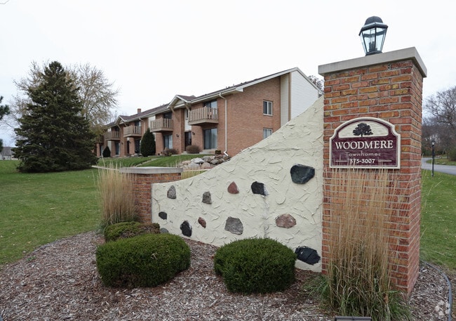 Woodmere Townhomes