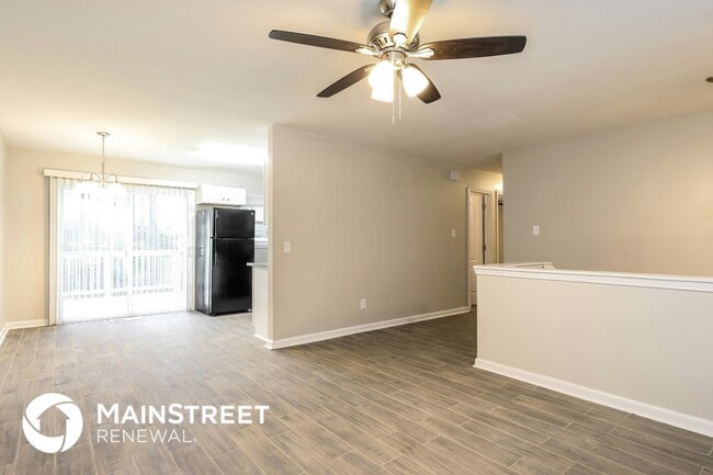 Photo - 833 Brian Ln