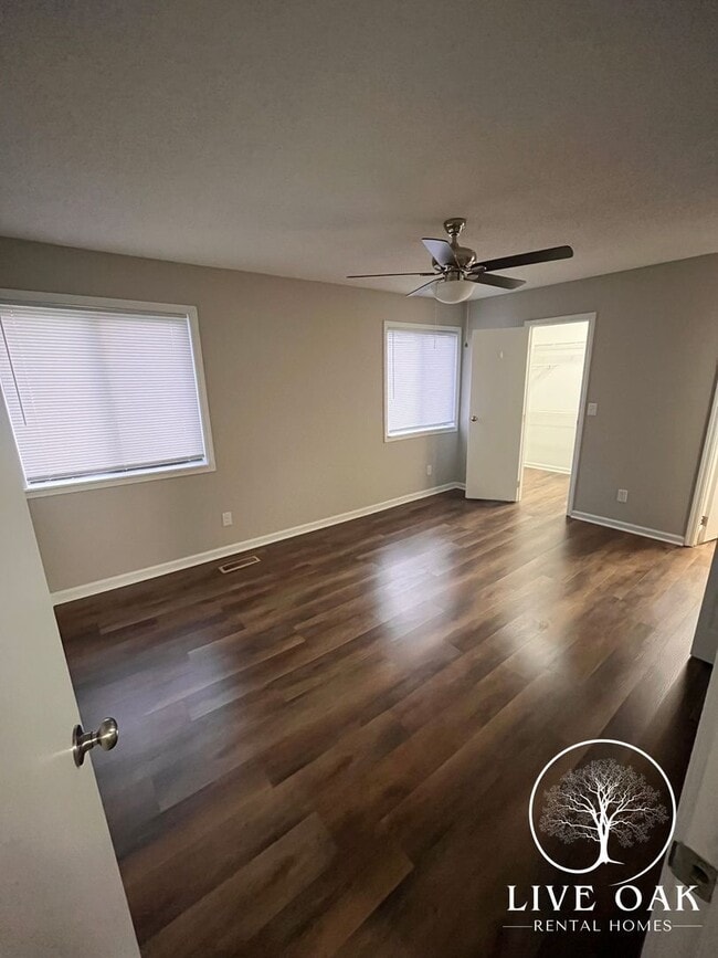 Photo - 912 Pineland Ave