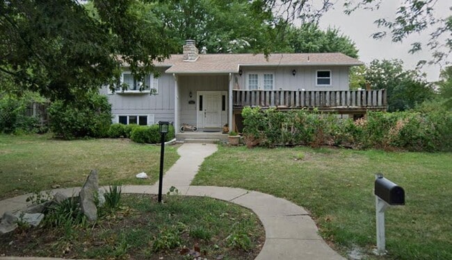 Photo - 830 Dehoff Dr
