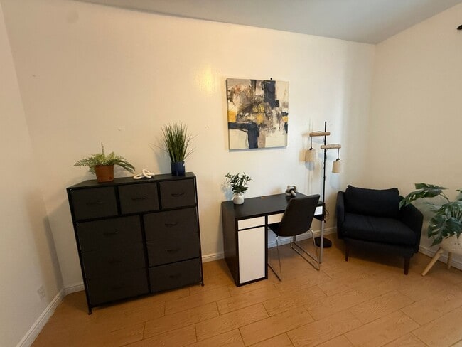 757 Second Avenue