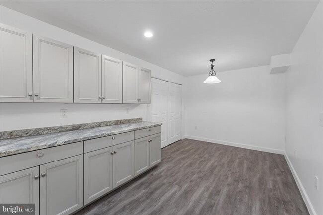 Photo - 217 Bridgewater Dr