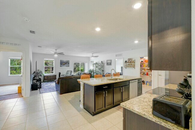 Photo - 4042 SW Jaqust St