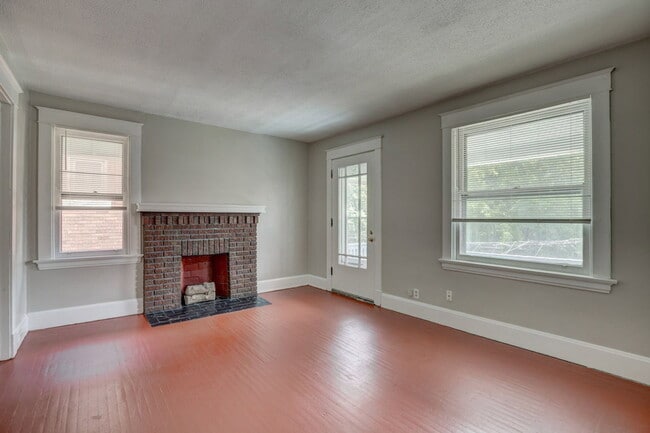 Photo - 512 Maple Ave