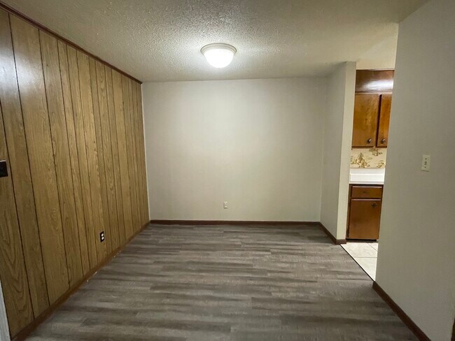 Photo - 720 E Park Ave