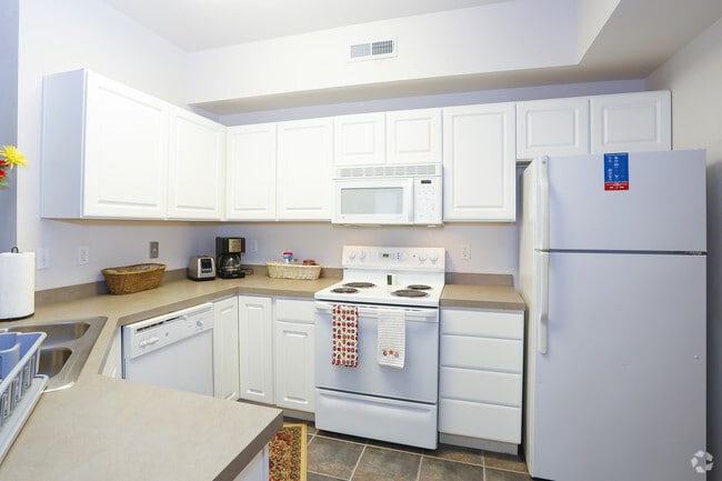 Large Kitchen with Ample Storage Space - Canyon Court Apartments