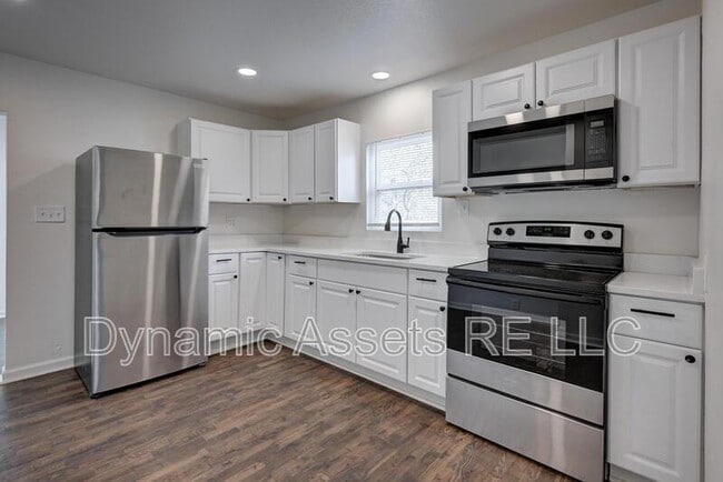 Photo - 1101 N Taylor St