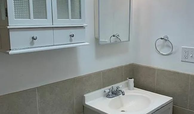 Photo - 8302-8308 W. 26th Ave Unidad 8306