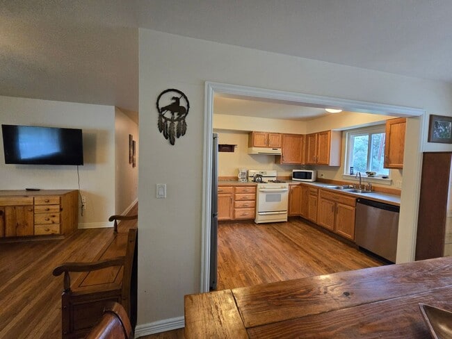 296 Mesa Dr