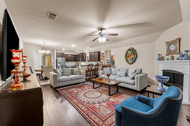 Photo - 201 Whitman Dr