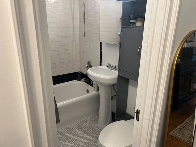 Photo - 310 E 44th St Unit 612