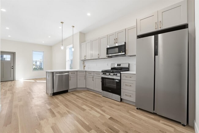 Photo - 25 Lembeck Ave Unit 1