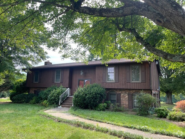 Building Photo - 5342 Sharon Church Rd Rental