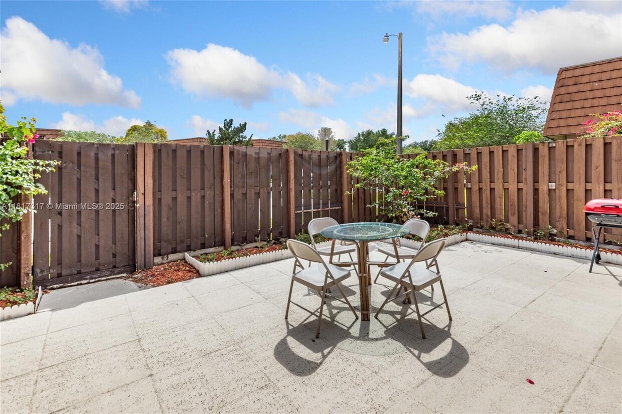 Photo - 4161 Forest Hill Dr (Hollywood, FL)