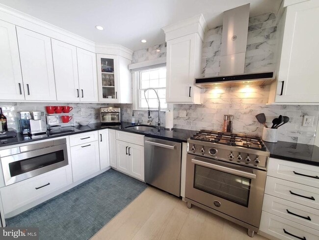 Photo - 162 Tavistock Rd