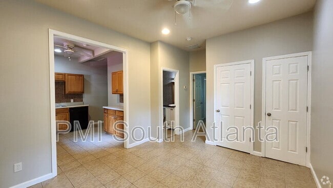 Building Photo - 1366 Clermont Ave Unit B Rental