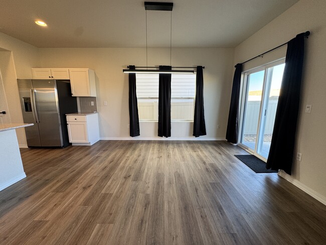 Photo - 5011 Amazonite Dr