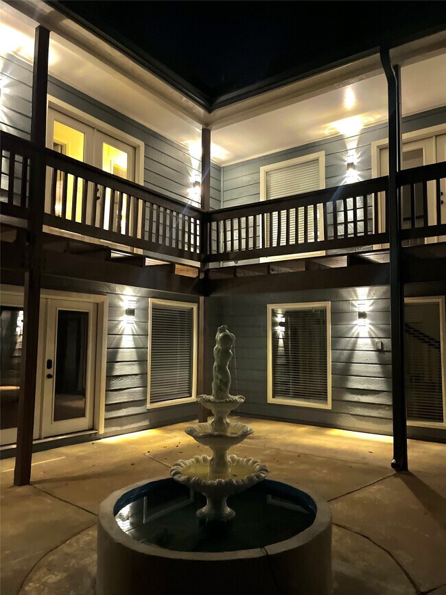 Photo - 2926 Meadowcreek Dr