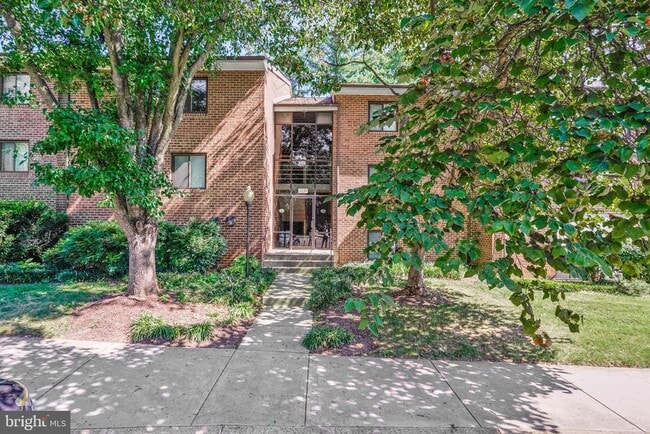 Building Photo - 1439 Northgate Square Unit 39/21B Rental