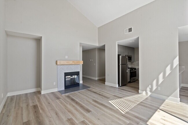 Photo - Deer Valley Apartment Homes