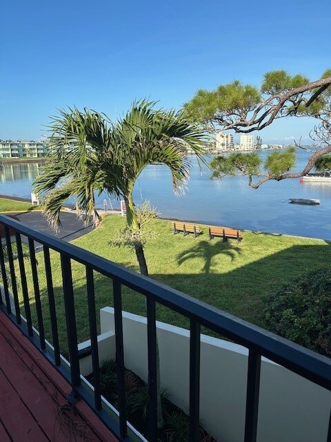 2700 Bayshore Blvd