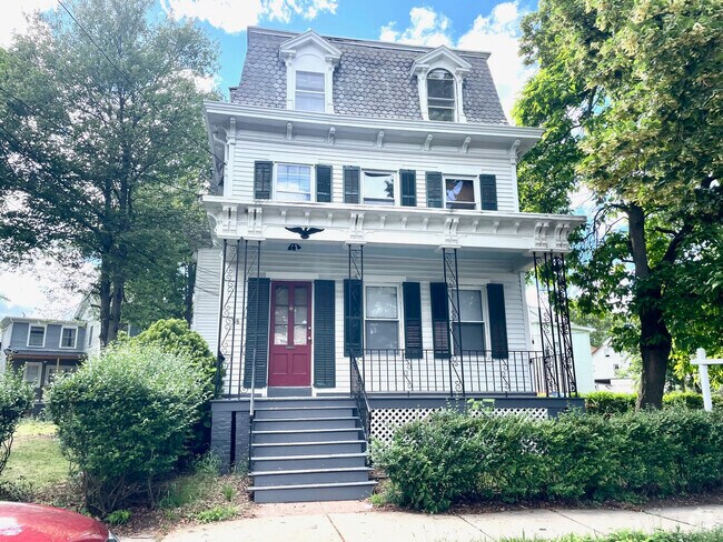 Building Photo - 88 E Pearl St Unit 1st flr Rental