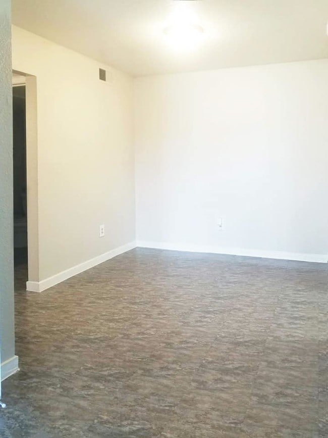 Cedar Bluff Apartments