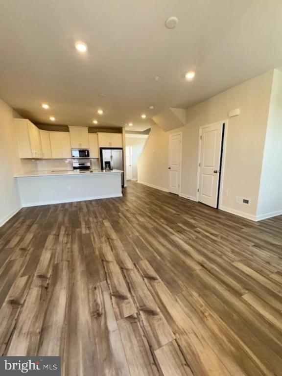 Photo - 701 Platinum Dr