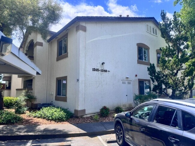Photo - Very Nice 2 Bedroom and 2 Bathroom Apartment $2,500 + $125.00 WSG Unit 1245