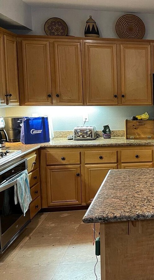 Kitchen - 26805 Anchor Ln