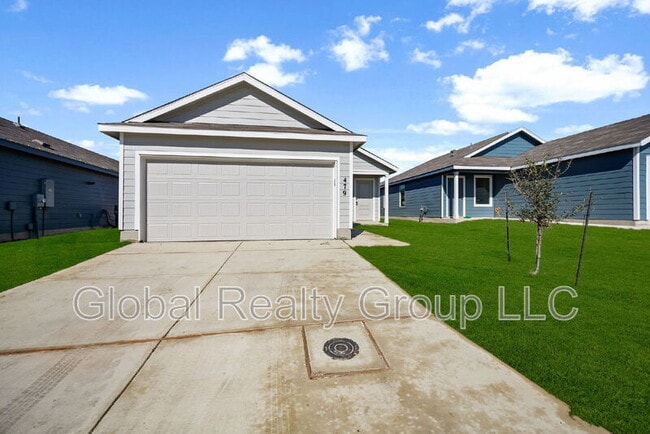 Photo - 479 Sarah Wy