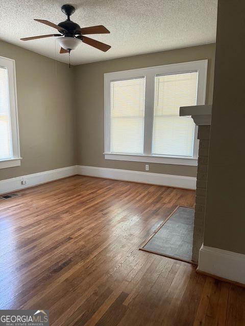 Photo - 1019 Deckner Ave SW