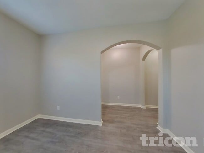 Photo - 1502 Tulip Ln