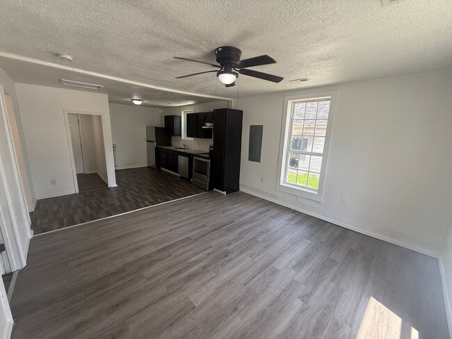 Photo - Recently Remodeled 2 bedroom 1 bathroom home
