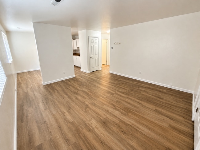 Photo - 2517 S Lakecrest Dr Unit 03