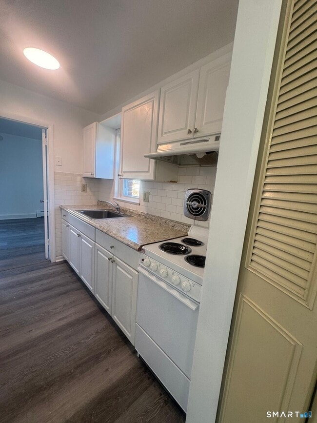 Building Photo - 190 Birdseye St Unit a9