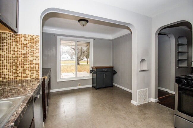 Photo - 11702 Ridge Rd