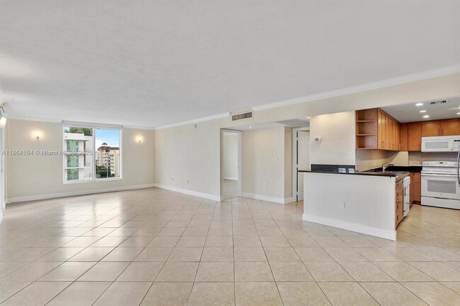 Photo - 10350 W Bay Harbor Dr Unit 6H