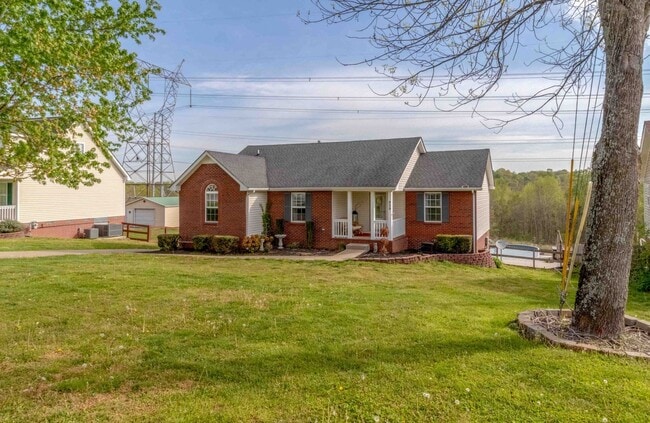 Photo - 3 bedroom Dog Friendly Home For Rent with Swimming Pool!