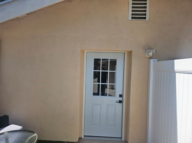 Building Photo - 20624 Kittridge St Rental