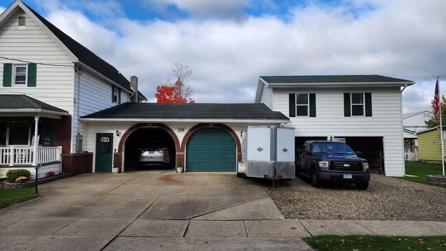 Photo - Modern, Brand New Build, Move-In Ready One...