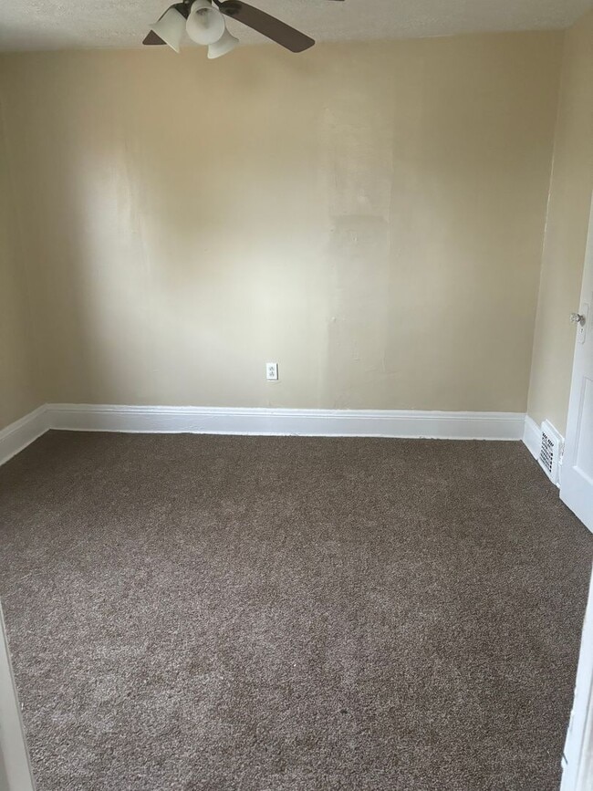 Photo - 3bd Single Cash Pay