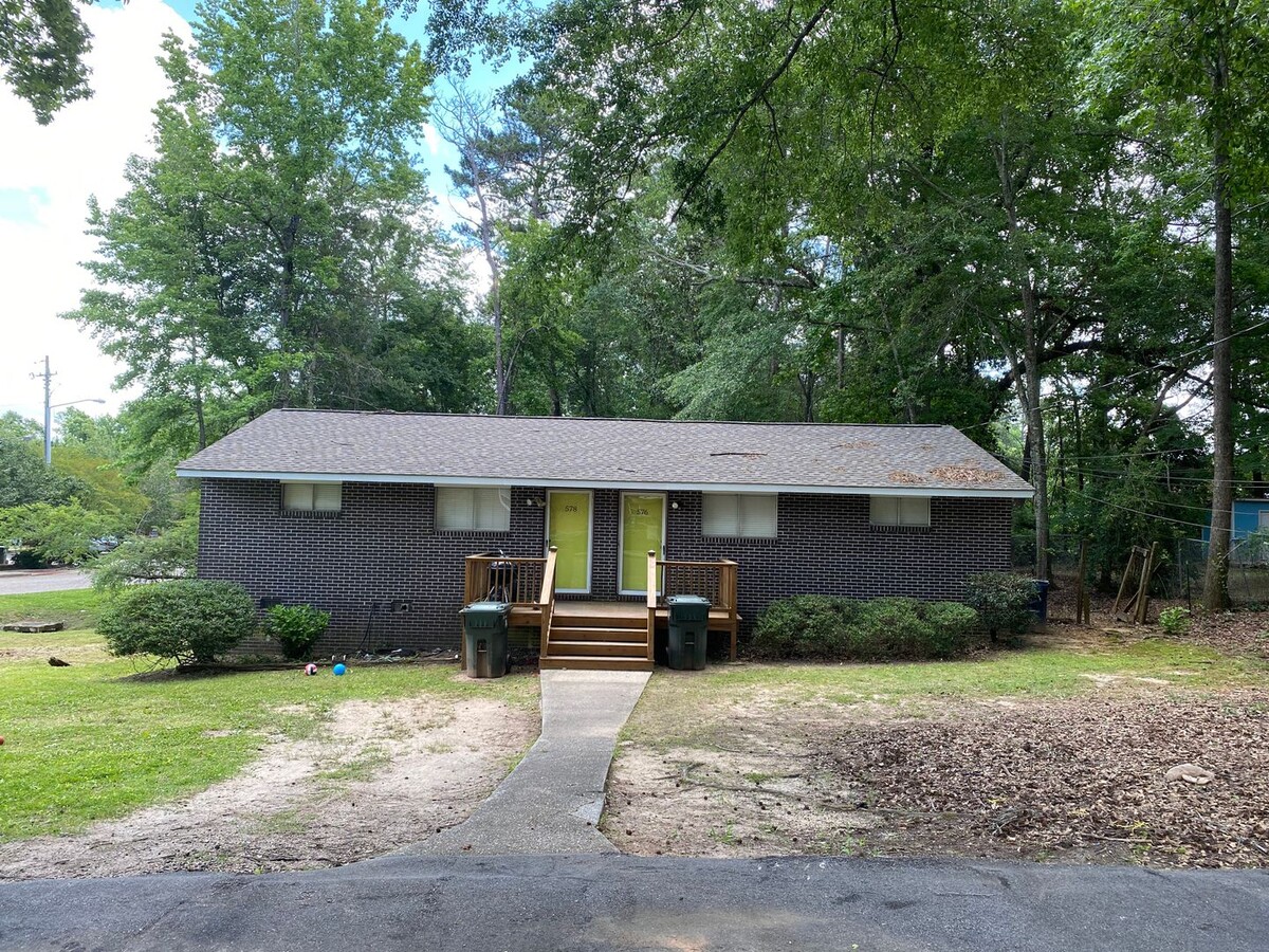 2 Bedroom Duplex on Hudson Terrace Availab... - 2 Bedroom Duplex on Hudson Terrace Availab... Casa
