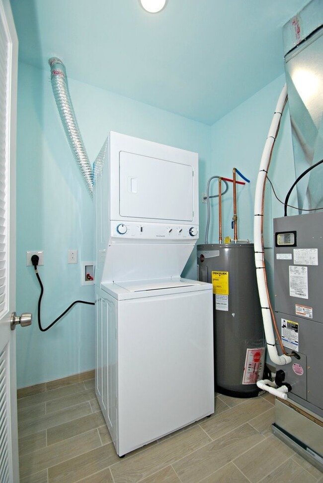 Photo - 1532-36 Ingersoll St Unit B