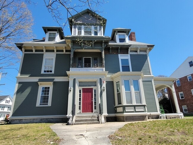 Building Photo - 172 Nesmith St Unit 1