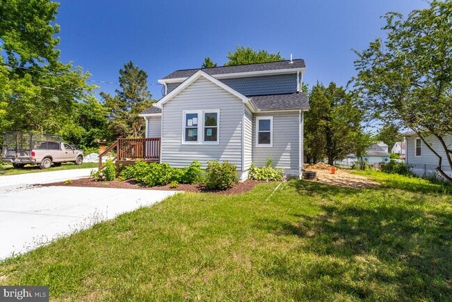 Photo - 1227 Tyler Ave