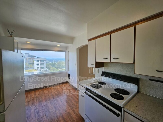 Photo - 772 SW Broadway Dr Unit 2A
