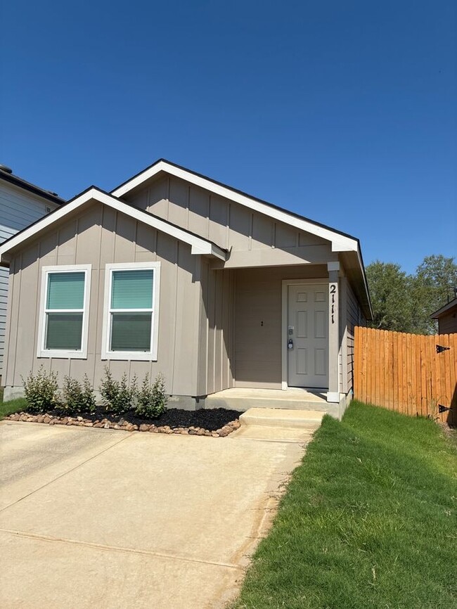 Photo - Charming 3BR/2BA Home in San Antonio – Mod...