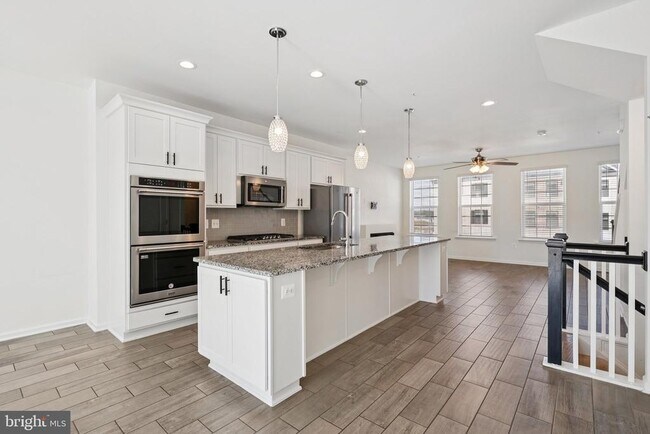 Photo - 10605 Meridian Hill Way